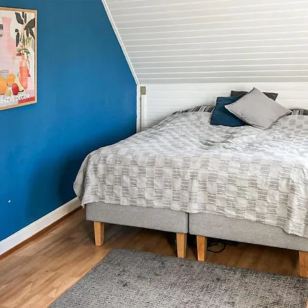 4 Bedroom Cozy Home In Allinge 펜션 *