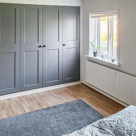 4 Bedroom Cozy Home In Allinge 펜션 *