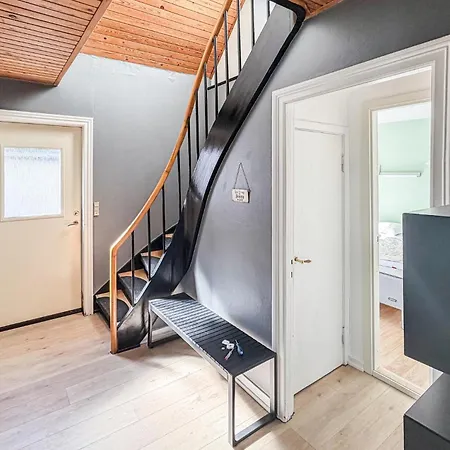 4 Bedroom Cozy Home In Allinge 펜션 *