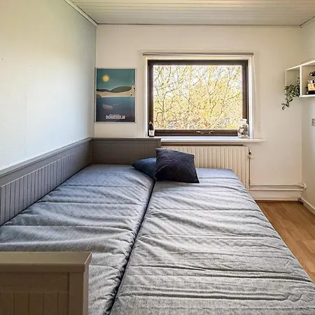 펜션 4 Bedroom Cozy Home In Allinge 알링에