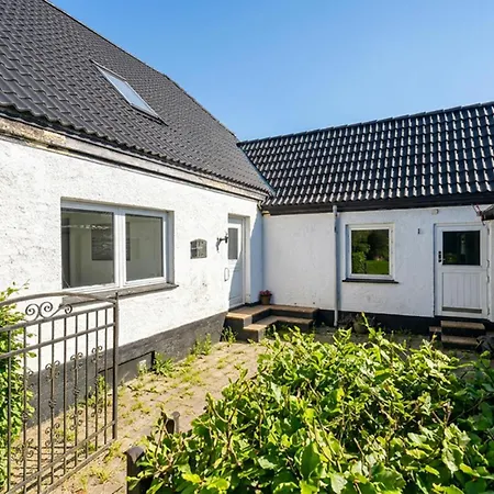4 Bedroom Cozy In